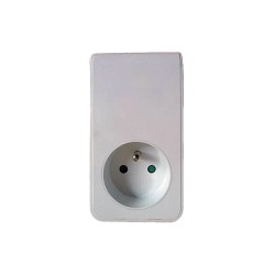 USB adaptér SOLIGHT DC25 2× USB-A 2,1 A so zásuvkou – adaptér spredu