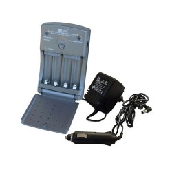 Nabíjačka batérií DN30 2–4 AA/AAA s autoadaptérom – nabíjačka s adaptérmi